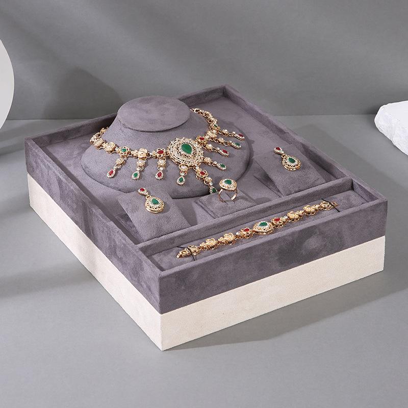 Displays & Trays